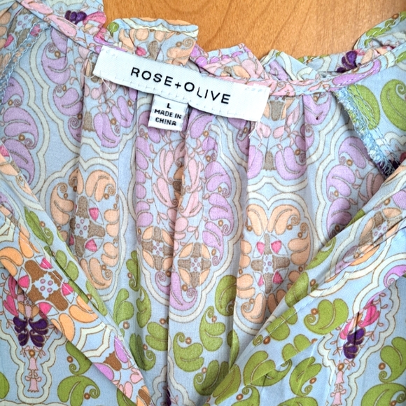 Rayon cap sleeve blouse - Picture 2 of 5